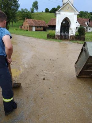 Neurje in čiščenje cest